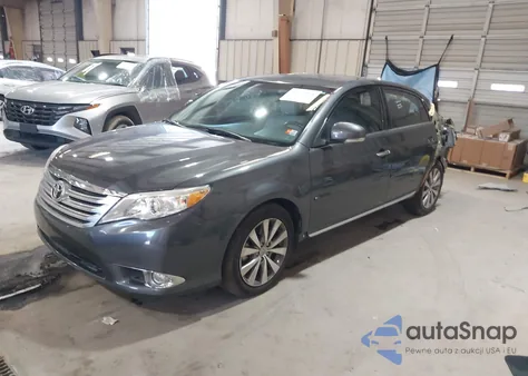 2011 Toyota Avalon Limited z USA, uszkodzony, nr VIN 4T1BK3DB9BU425871